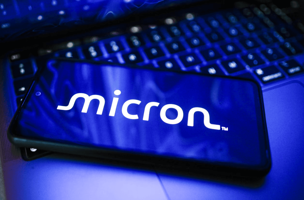 Will MU Stock Split in 2026? What Investors Should Know After an 800% Rally